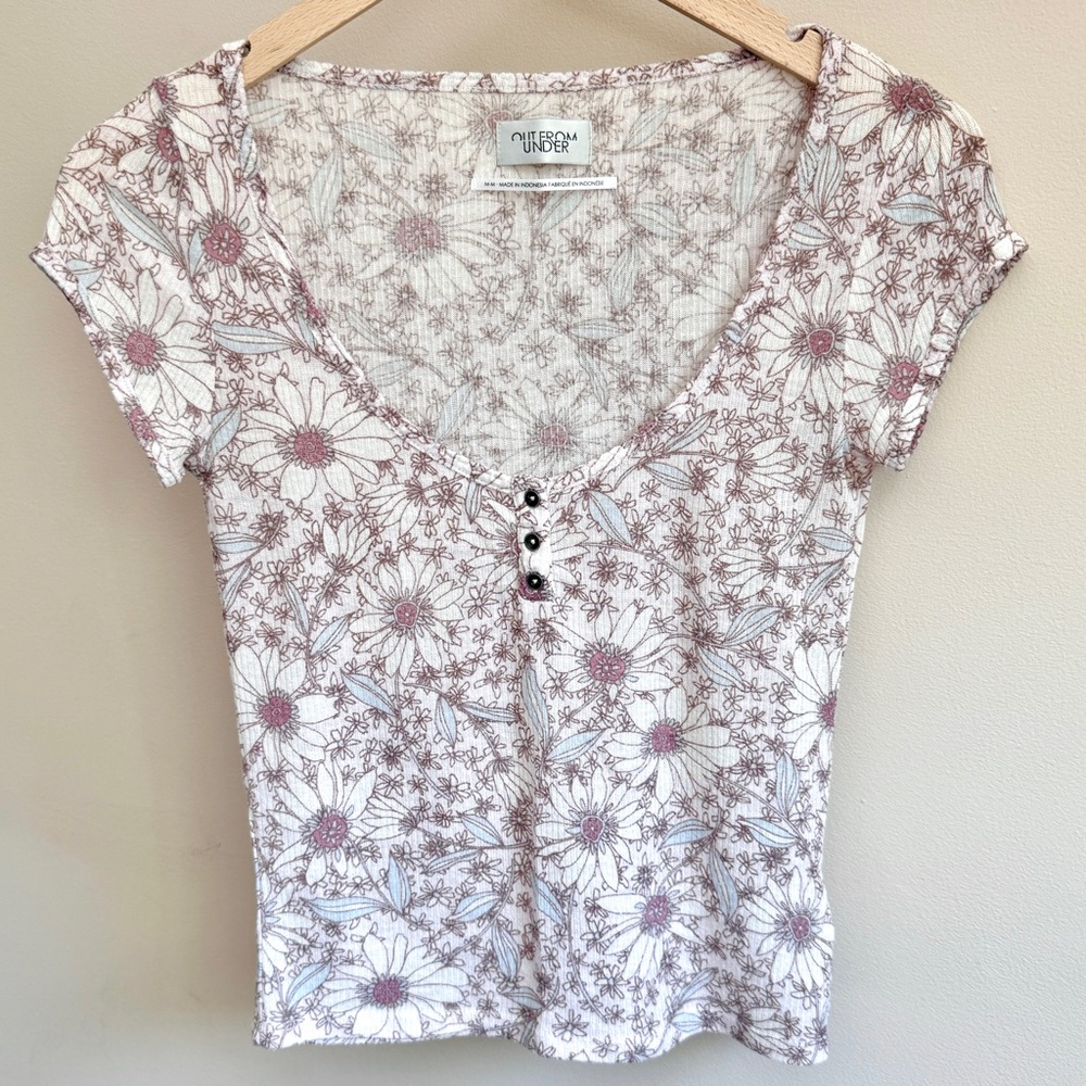 🌸 Urban Outfitters Floral Baby Tee